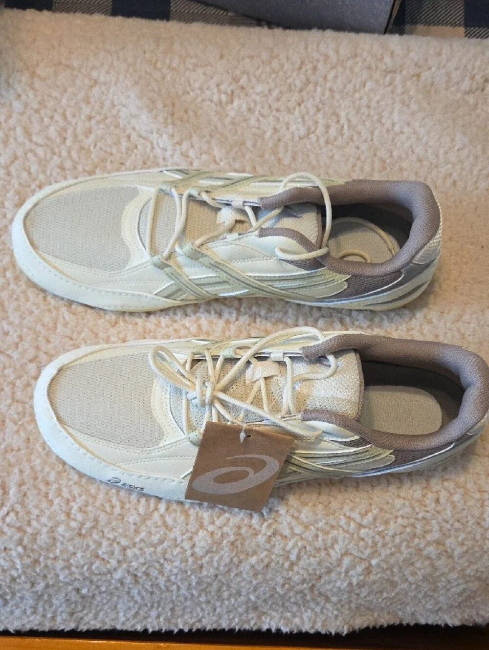 ASICS Sz 12 Men’s Hypersync Oyster White/Ivory Low-Profile Sneakers